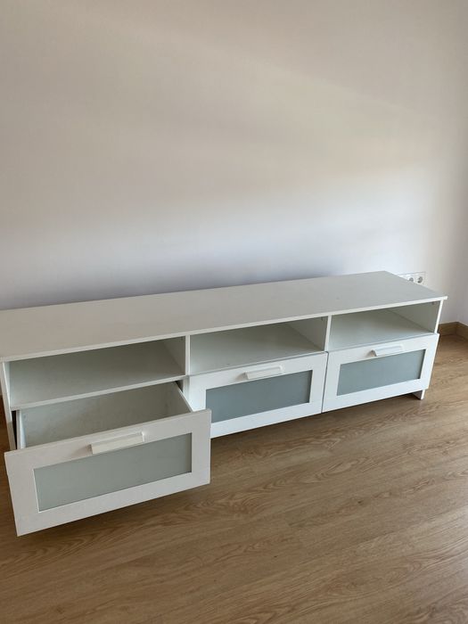 Movel branco para televisao
