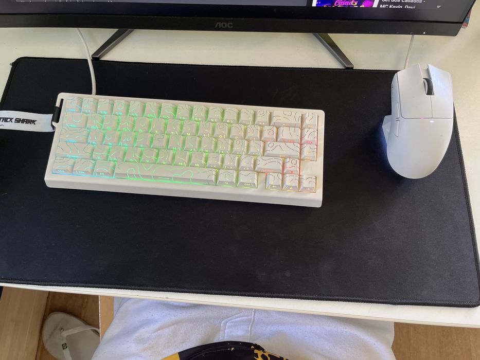 Conjuto attack shark teclado + rato seminovo
