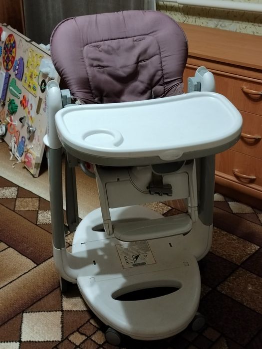 Крісло для годування