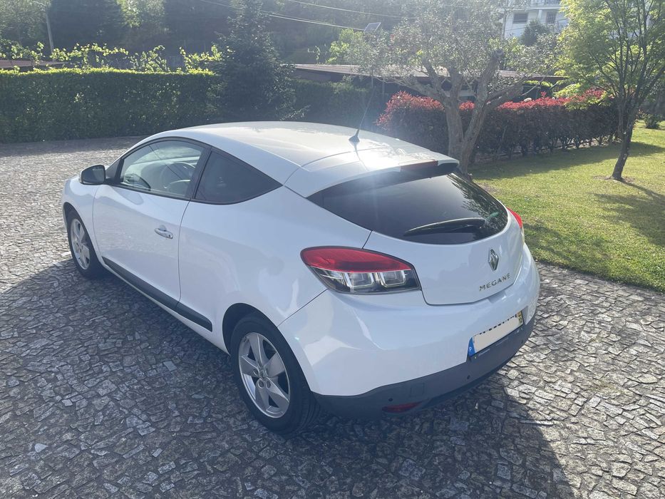 Renault Megane III Coupe — photo 3