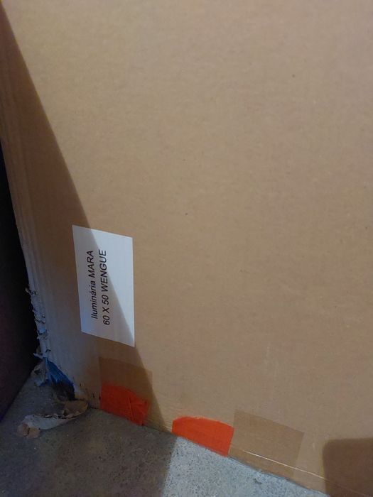 Espelhos novos ainda embalados