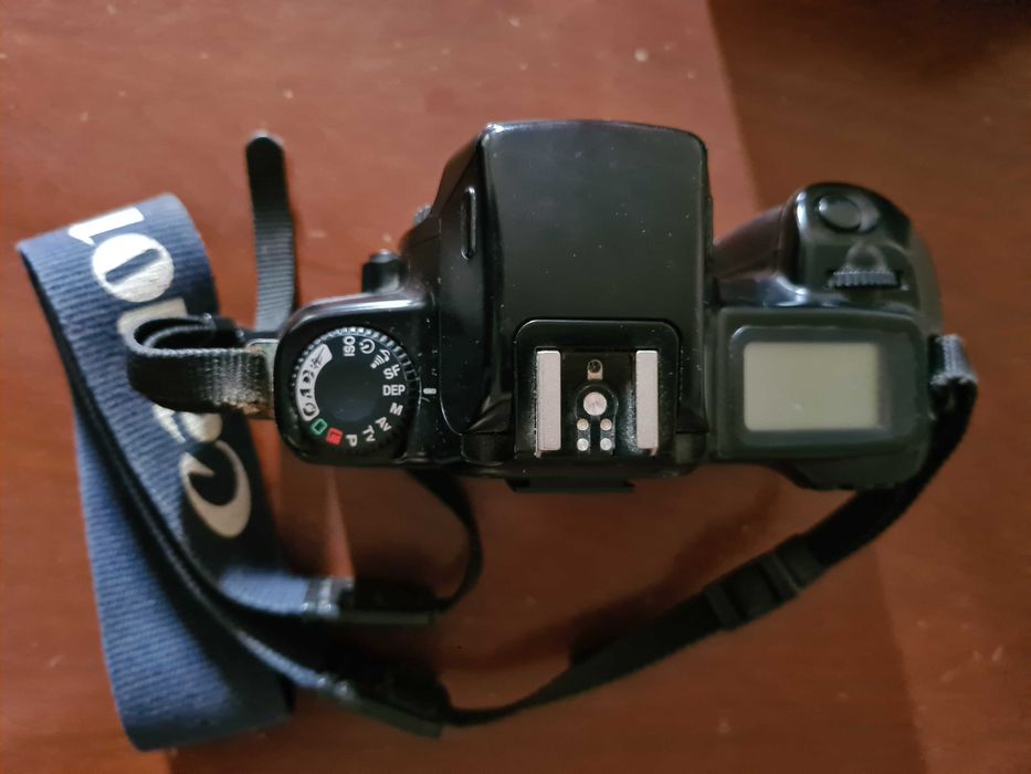 Conjunto Canon EOS 1000F N, EOS 100 e Kodak 100 -  Vintage de rolo