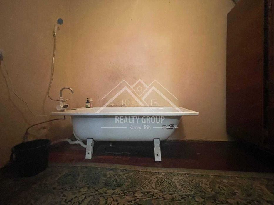 Продаж затишного будинку по Черняховського