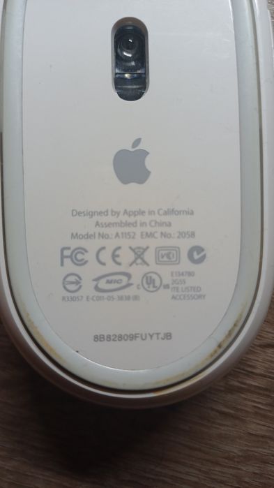 Продам дротову мишку Apple Wired Mighty Mouse