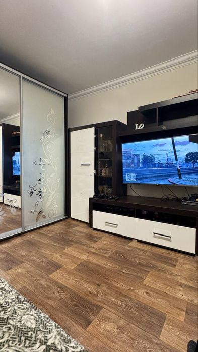 Продаж 2 кім. 10 мкрн. Лівий берег