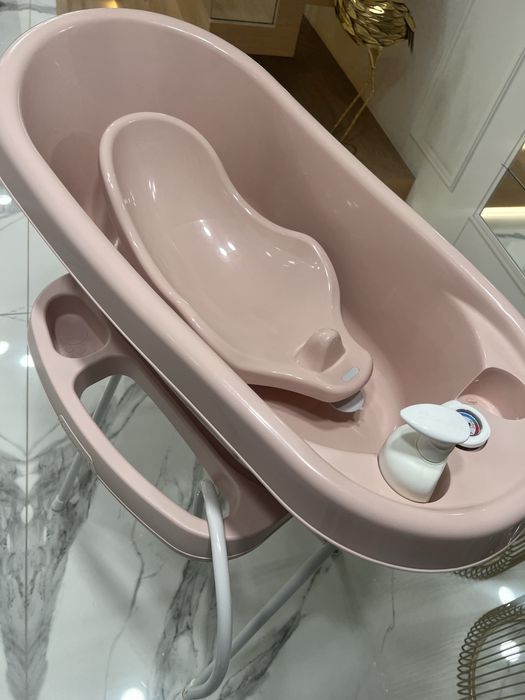 wanienka z wkładką i stojakiem firmy bebe jou