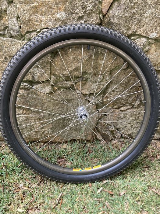 Par de rodas Mavic 26 cerâmica Cubos Shimano Deore