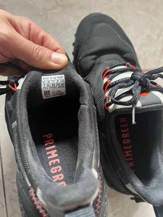 Sapatilhas semi novas Adidas UltraBoost