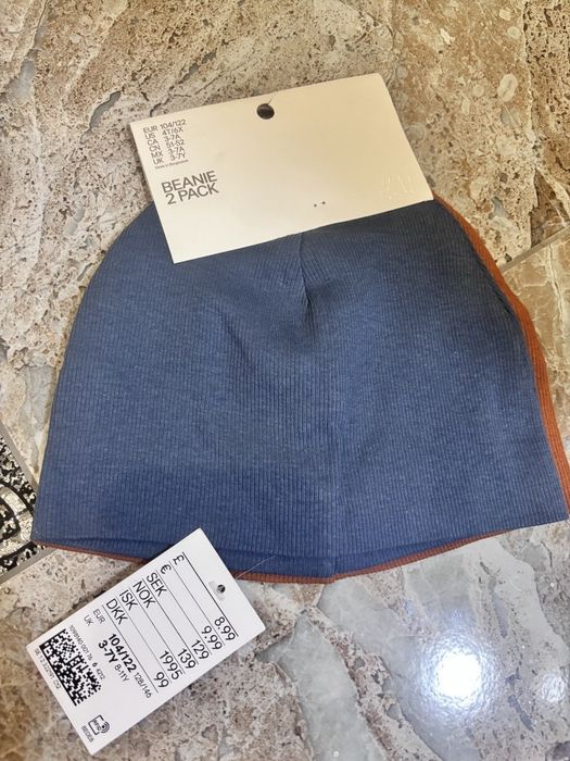 Шапка дитяча подвійна в рубчик синя і коричнева 2шт H&M 3-7 років