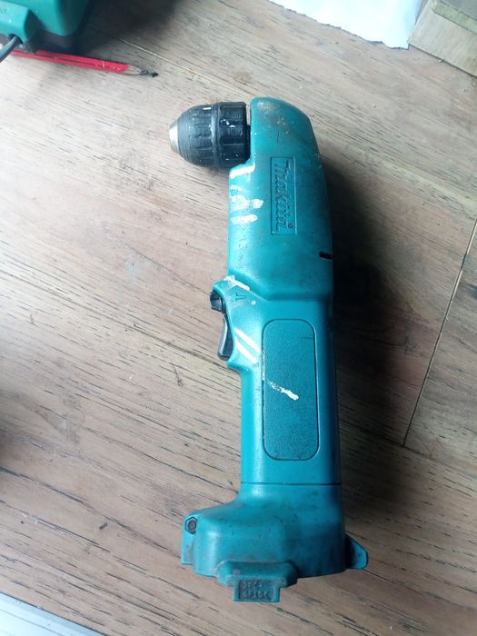 Makita кутовий шуруповерт