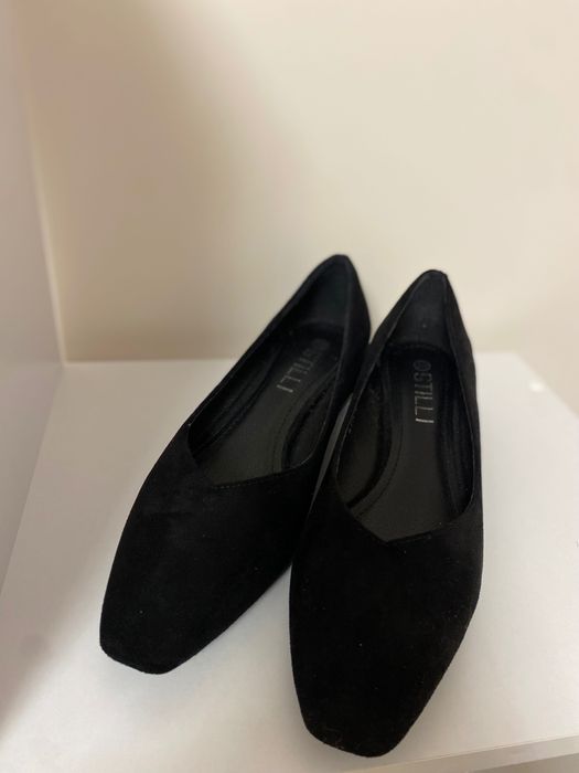 Туфлі замшеві на низькому каблуку