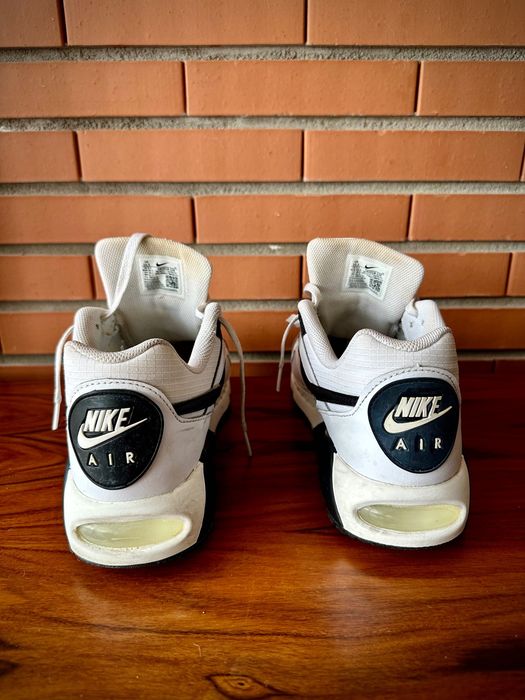 Ténis Nike Air Max Ivo n-44,5