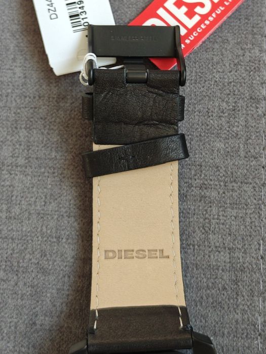 Zegarek Diesel Mega Chief DZ4495