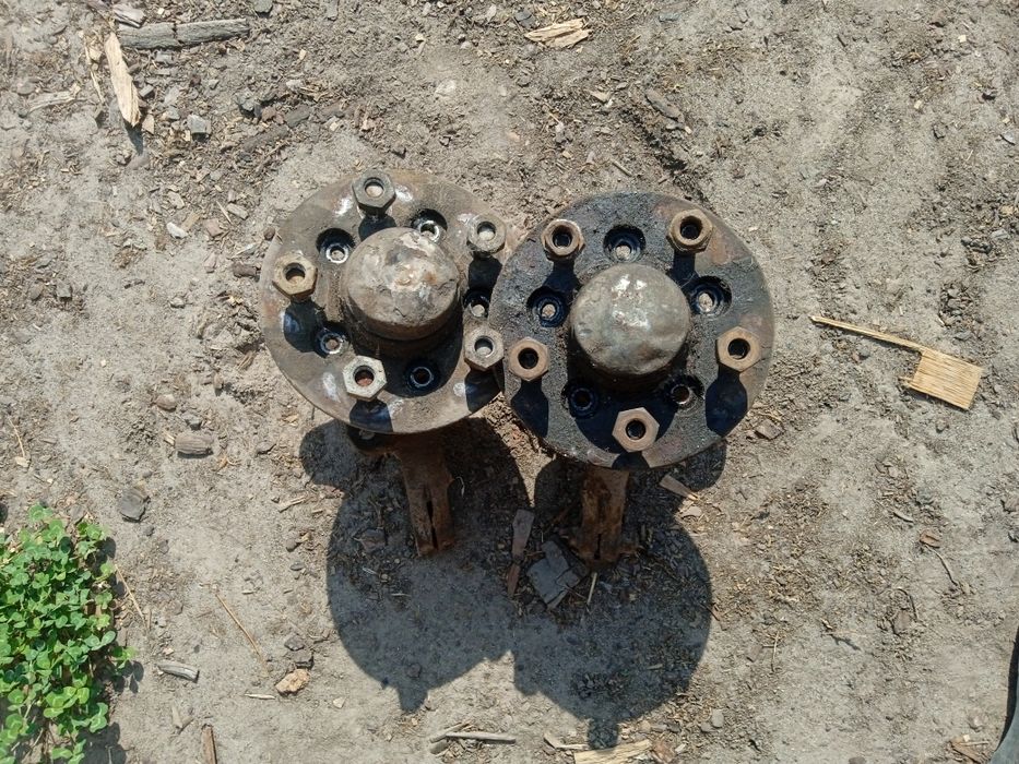 Продам ступиці москвіч та волга  в хорошому стані