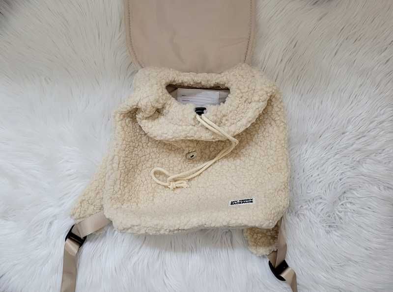 Kremowy, pluszowy / misiowy plecak dziecięcy, Action, nowy