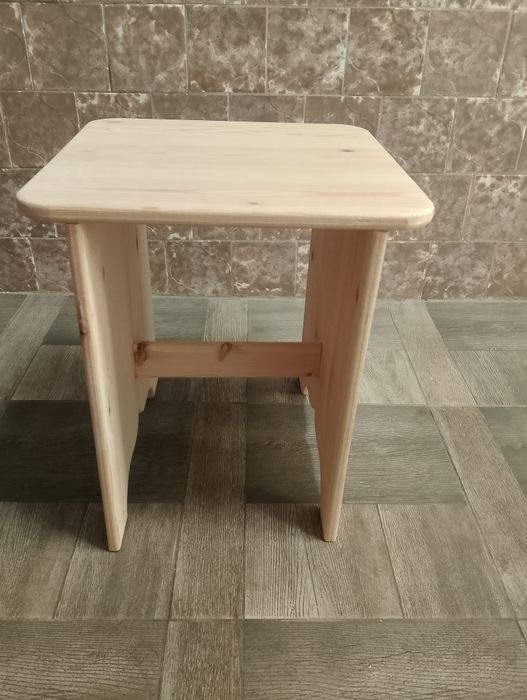 Стільці, табуретки виготовляємо різні розміри та варіанти