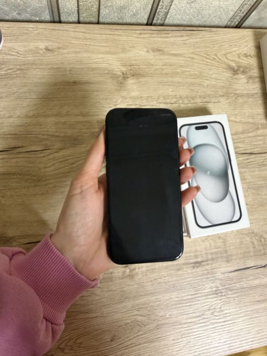 iPhone 15 128GB black (черный) Айфон 15