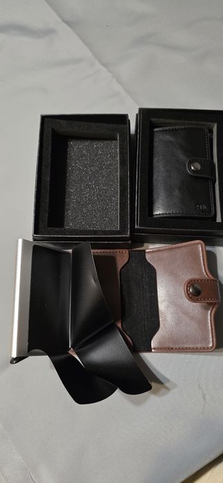 Кардхолдер (или картхолдер) / Credit Card Holder.