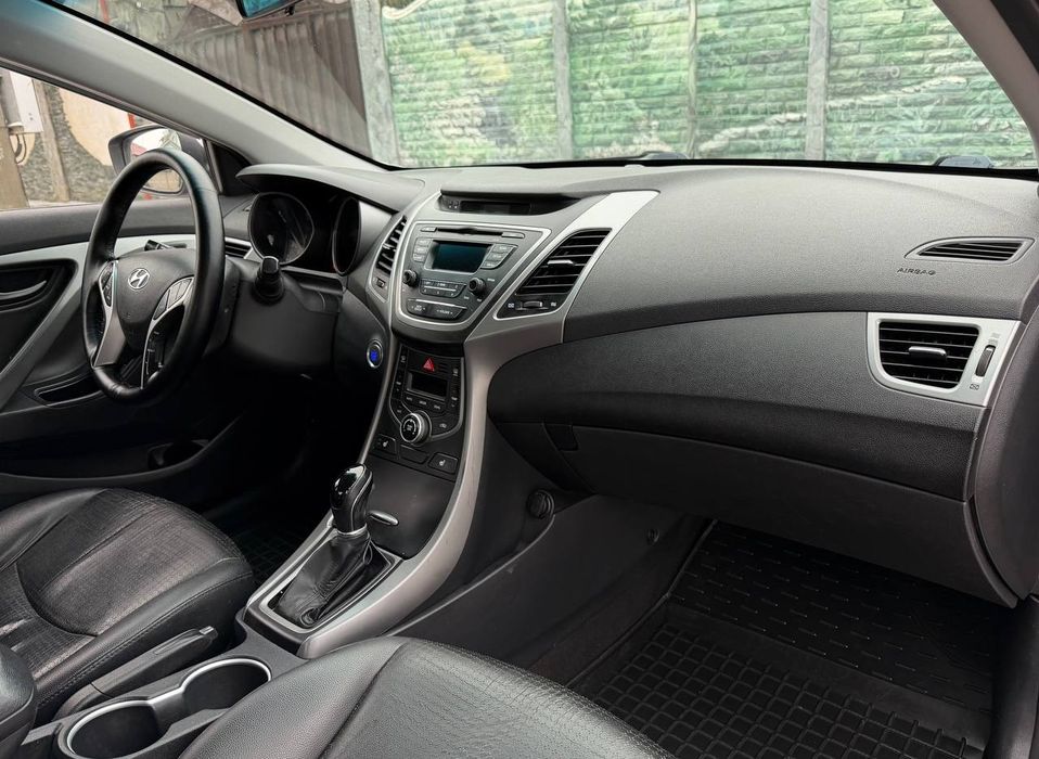 Продам Hyundai Elantra Хундай Елантра  2014 Dizel Avtomat