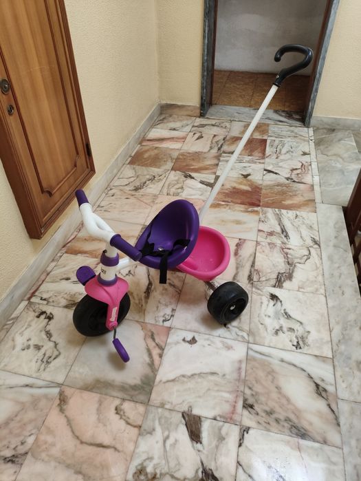 Vendo triciclo criança semi - novo