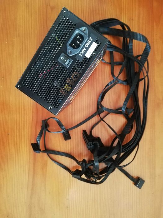 Fonte NOX Urano VX 650W 80+ Bronze