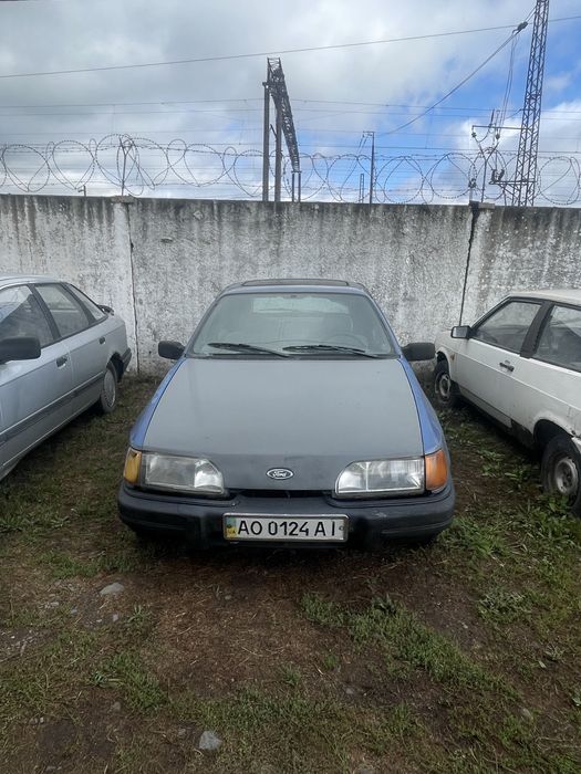 Продам Ford Sierra/Scorpio ціна за два автомобіля)