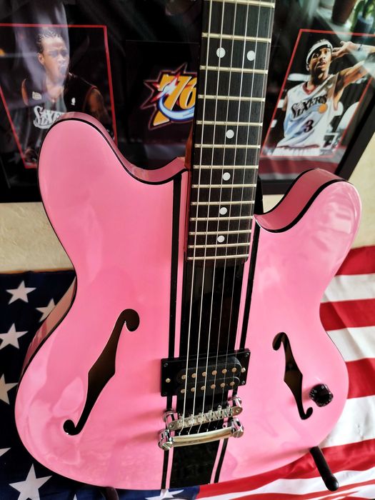 Fender Tom DeLonge Starcaster