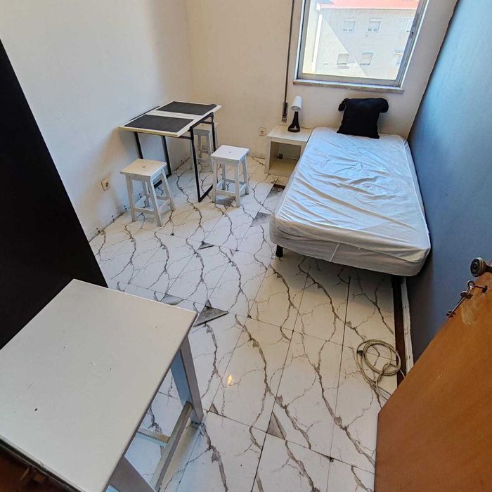 Quarto individual sem caução Olivais Sul