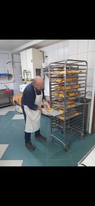 Arrendo pastelaria e padaria pizaria 600€com trespasse