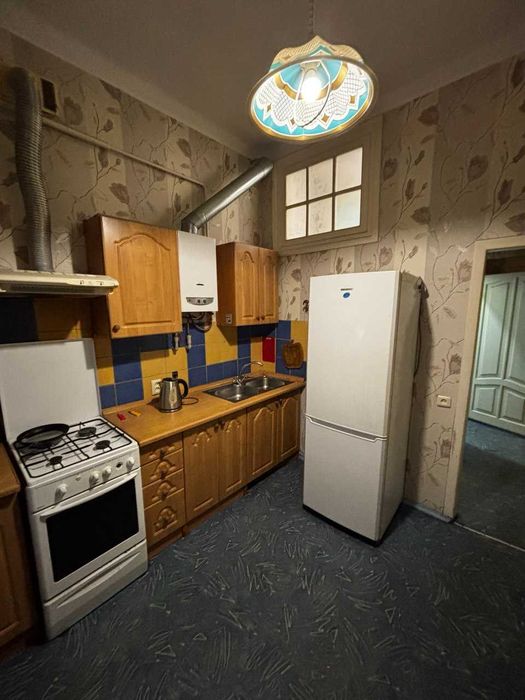 Сталінка в центрі на вул. Базарній. Центр, Привоз, море-все поруч