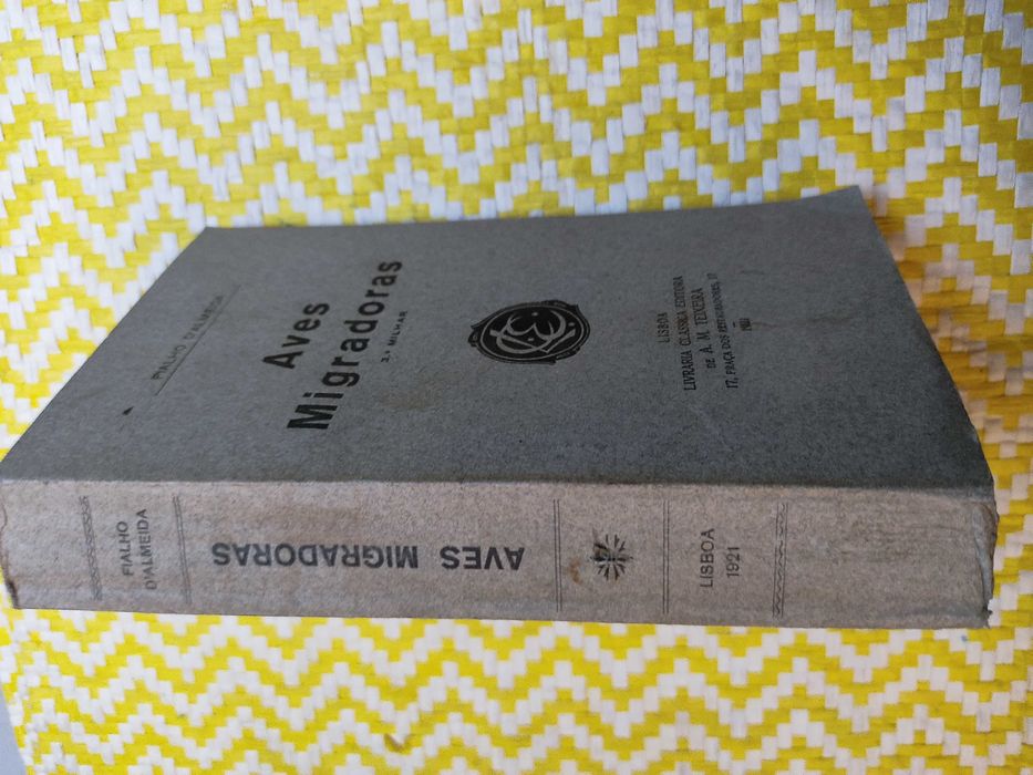 Aves Migradoras –
 Fialho D'Almeida