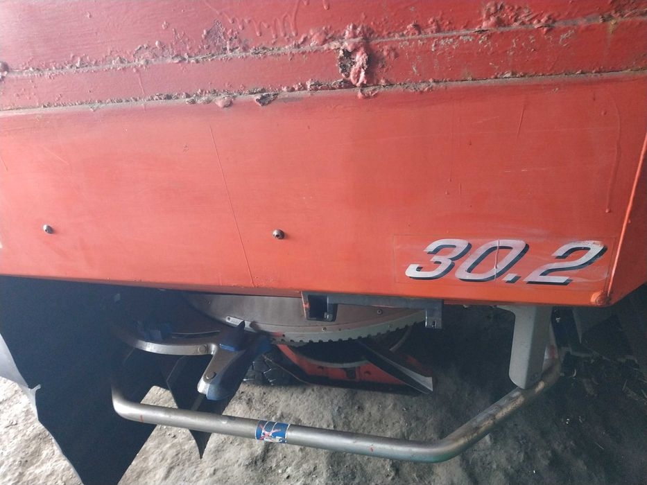 Розкидач мінеральних добрив Rauch AXIS 30.2