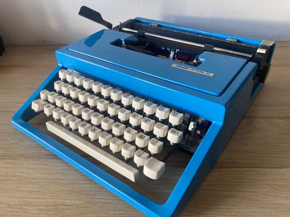 Máquina de escrever  **  Olivetti 31