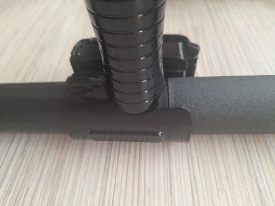 Pałka policyjna baton.