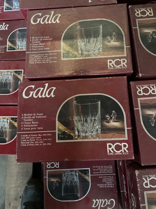Copos novos  de Varios tamanhos  champanhe ; Porto ,whisky ,vinhos etc