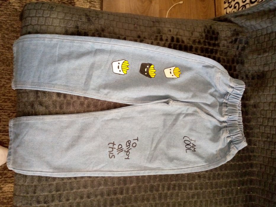 Продам джинси нові