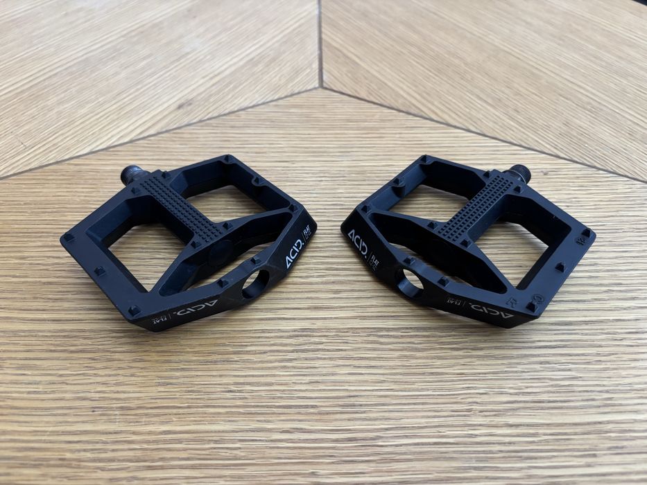 Pedały rowerowe platformowe ACID (Cube) FLAT C2-CC