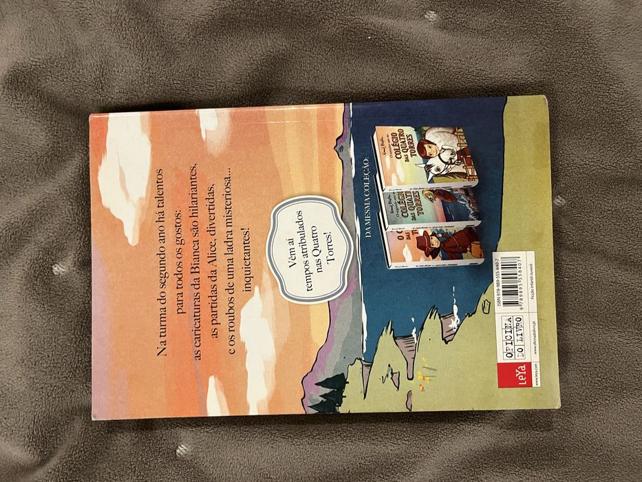 Livros Colégio das Quatro Torres