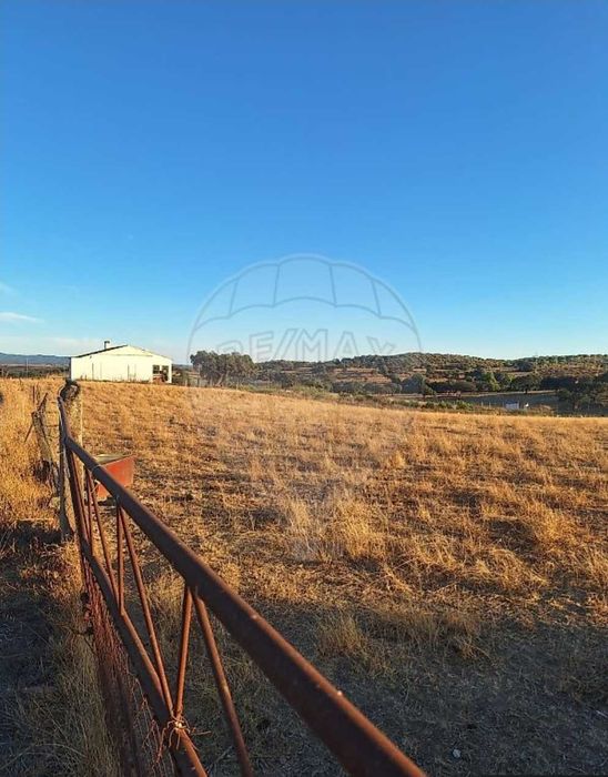 Vendo terreno rústico em Beja - Serpa
