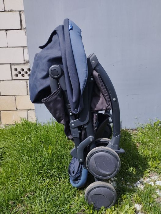 Дитяча прогулочнк коляска