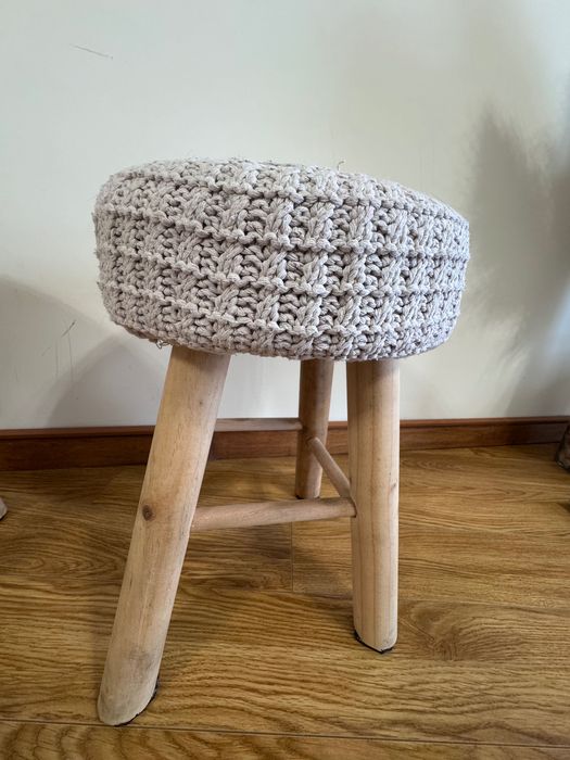 Banquetas em madeira