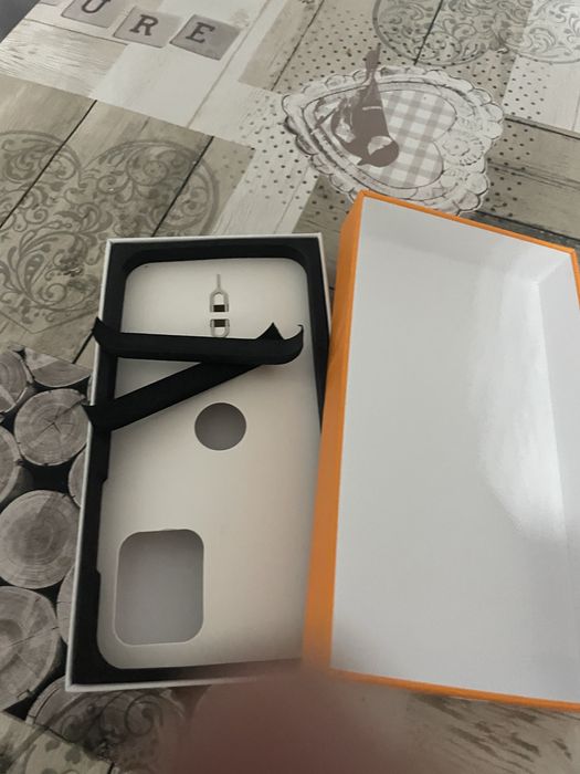 Ifhone 12 vende se