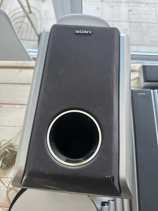 Sistema de som sony com fios e DVD