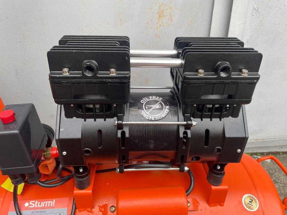 Повітряний компресор безмасляний 50л 1.5 кВт 209 л/мин Sturm AC93250OL