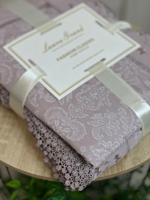 Постільна білизна LAURA GRAND з мереживом