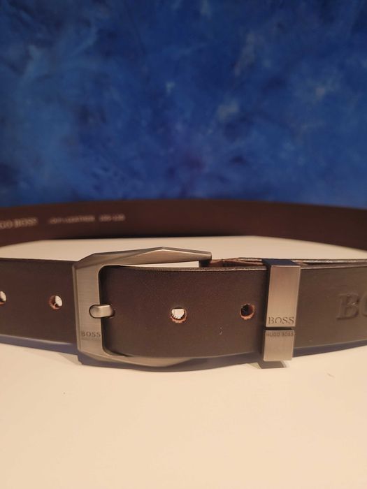 Brązowy męski skórzany pasek Boss 120 cm