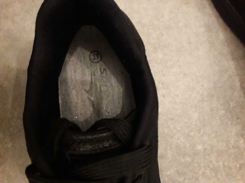 Buty sportowe Sprandi roz.37, czarne z elementami brokatowymi