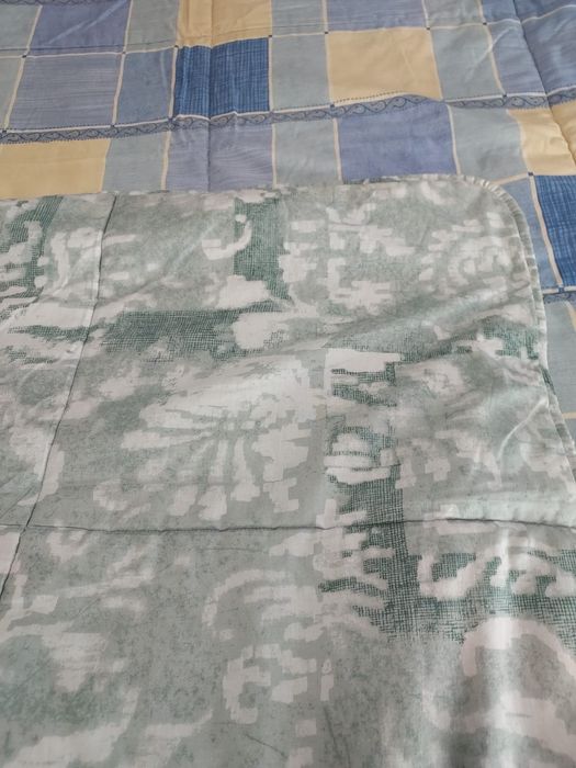 Double-sided bedspread64282166287875121