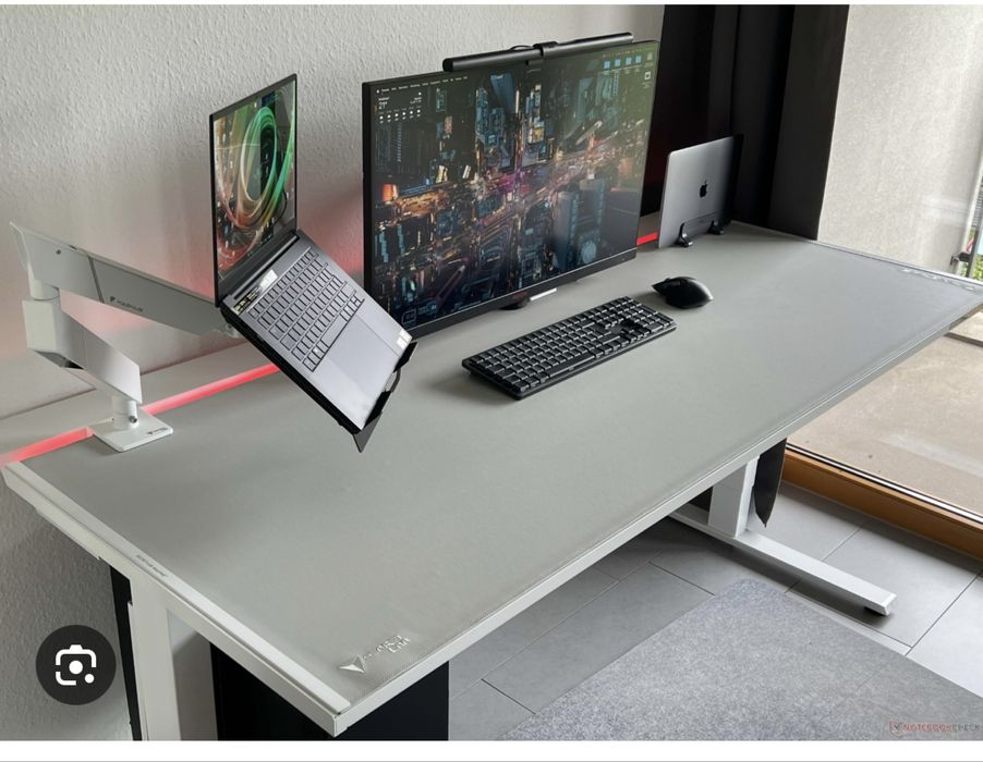 Secretária Gaming Secretlab MAGNUS Pro Branca + Iluminação LED RGB + Acessórios (Mais de €1.800 Novo)