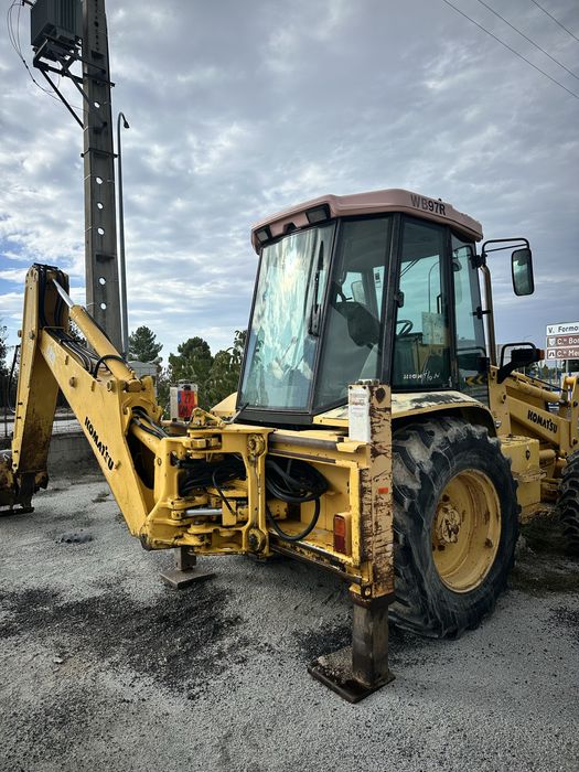 Retroescavadora Komatsu WB97R